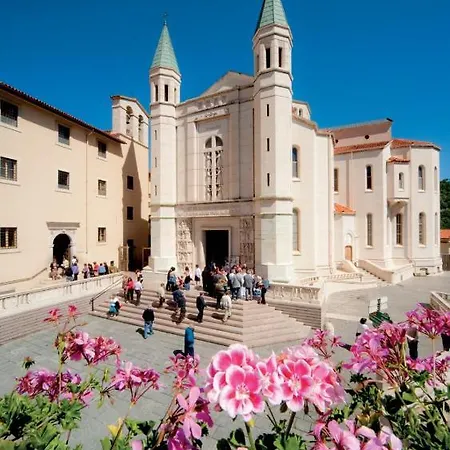 Il Giardino Sul Fiume Nera 3*