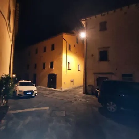 بيت ضيافة Il Giardino Sul Fiume Nera