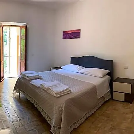 Il Giardino Sul Fiume Nera بيت ضيافة